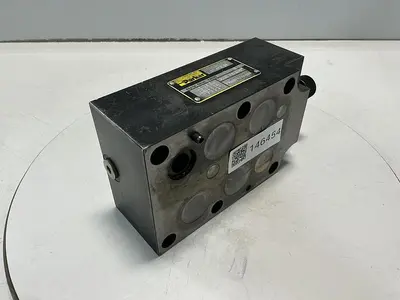 USED 1999 PARKER PRM6PA25KN33