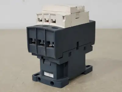 USED SCHNEIDER ELECTRIC LC1D25