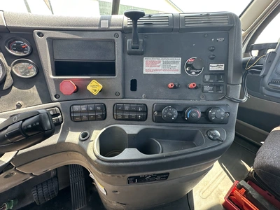 USED 2016 FREIGHTLINER CASCADIA 125