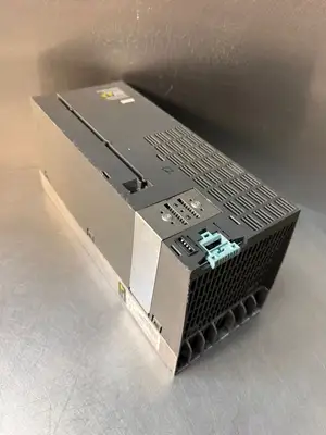 Siemens 6SL3210-1PC22-8UL0 Ver. 04 Sinamics Power Mod. 240-2 (10.4.4)