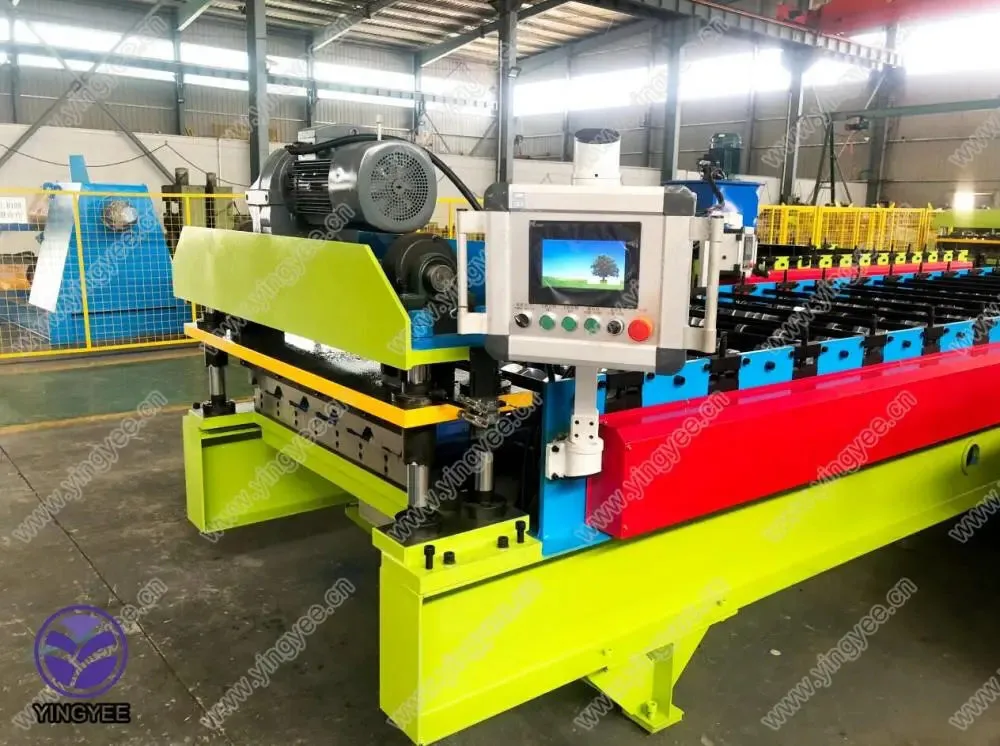 Automatic Trapezoidal Roofing Sheet Roll Forming Machine in China