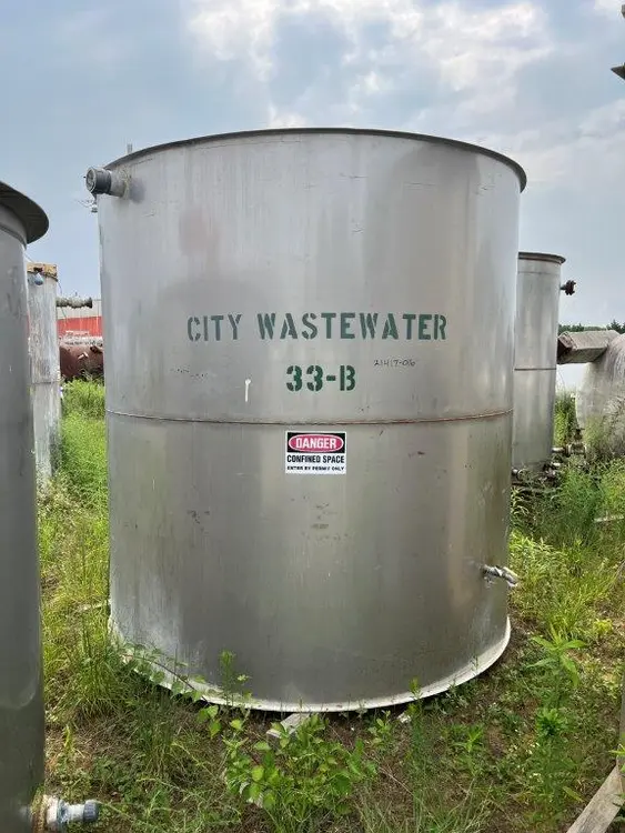 Used 1997 INDUSTRIAL AIR INC. 2,000 GALLON Stainless Steel Tanks New Jersey US | Perry Equipment #118285