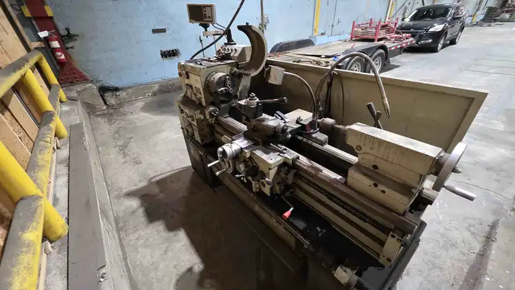 Used VICTOR 1640B Engine Lathes Ontario CA | Avo's Machinery Equipment Inc. #1445078