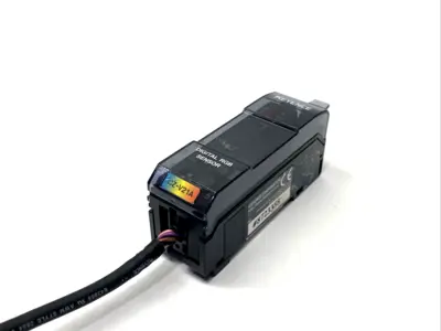 CZ-V21A | Keyence  RGB Digital Sensor Amplifier Unit, NPN - Used