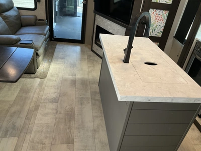 Used 2022 GRAND DESIGN MOMENTUM Campers, Caravans, Motorhomes Michigan US | Miedema Asset Management Group #1366695