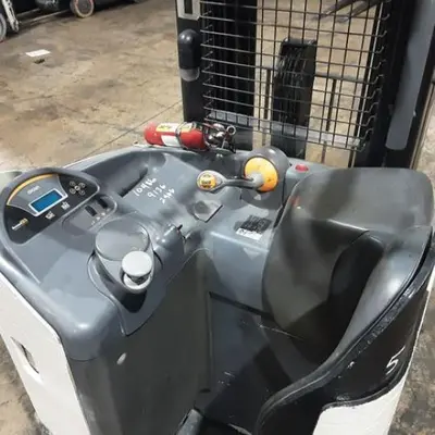 USED 2019 CROWN RR5725-45