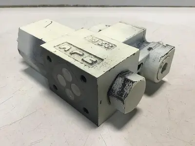 USED YUKEN DSG-01-2B2-D24-50331