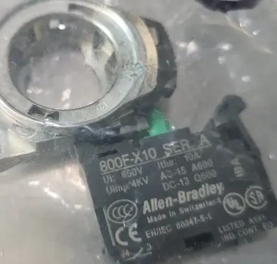 Allen Bradley 800FM-F3MX10 SerA Green Flush Non-Illuminated Push Button (BIN424)