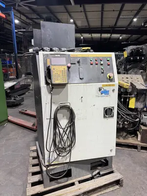 Fanuc ARC Mater 120i Robotic Arm w/ Controller