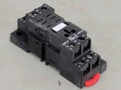 NEW SCHNEIDER ELECTRIC RPZF2