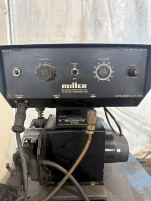 USED MILLER CP–300