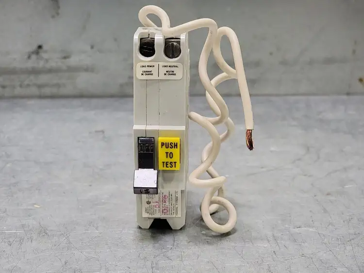 Used FEDERAL PIONEER NBGF-115 Switchgears British Columbia CA | Lenmark #243559