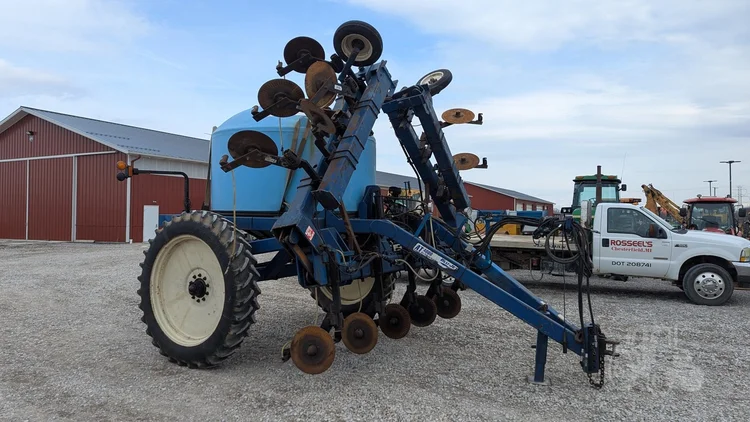 Used BLU-JET AT4000 Liquid Fertilizers | Rosseel's Equipment Inc #720476