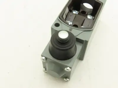 Allen Bradley 802T-C Oiltight Limit Switch Enclosure Push Rod Type Operator Head
