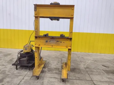 USED ENERPAC ZE4440SB-N
