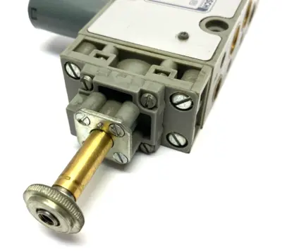Used Bosch 0820015803 Solenoid Valves Michigan US | Maverick Industrial Sales #1400625