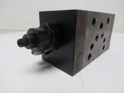 Vickers DGMX2-5-PP-BW-S-30 SystemStak Reversible Hydraulic Reducing Valve