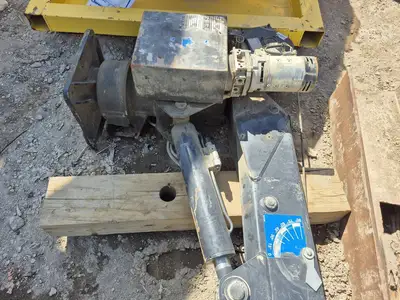 USED 2013 COBRA SERVICE CRANES NP12