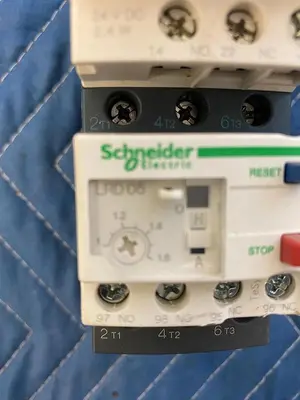 USED SCHNEIDER ELECTRIC LC1D09