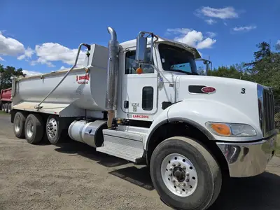 USED 2018 PETERBILT 348