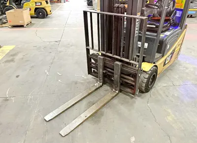 2017 CATERPILLAR 2ET4000 Forklift Trucks | CNCsurplus (8)