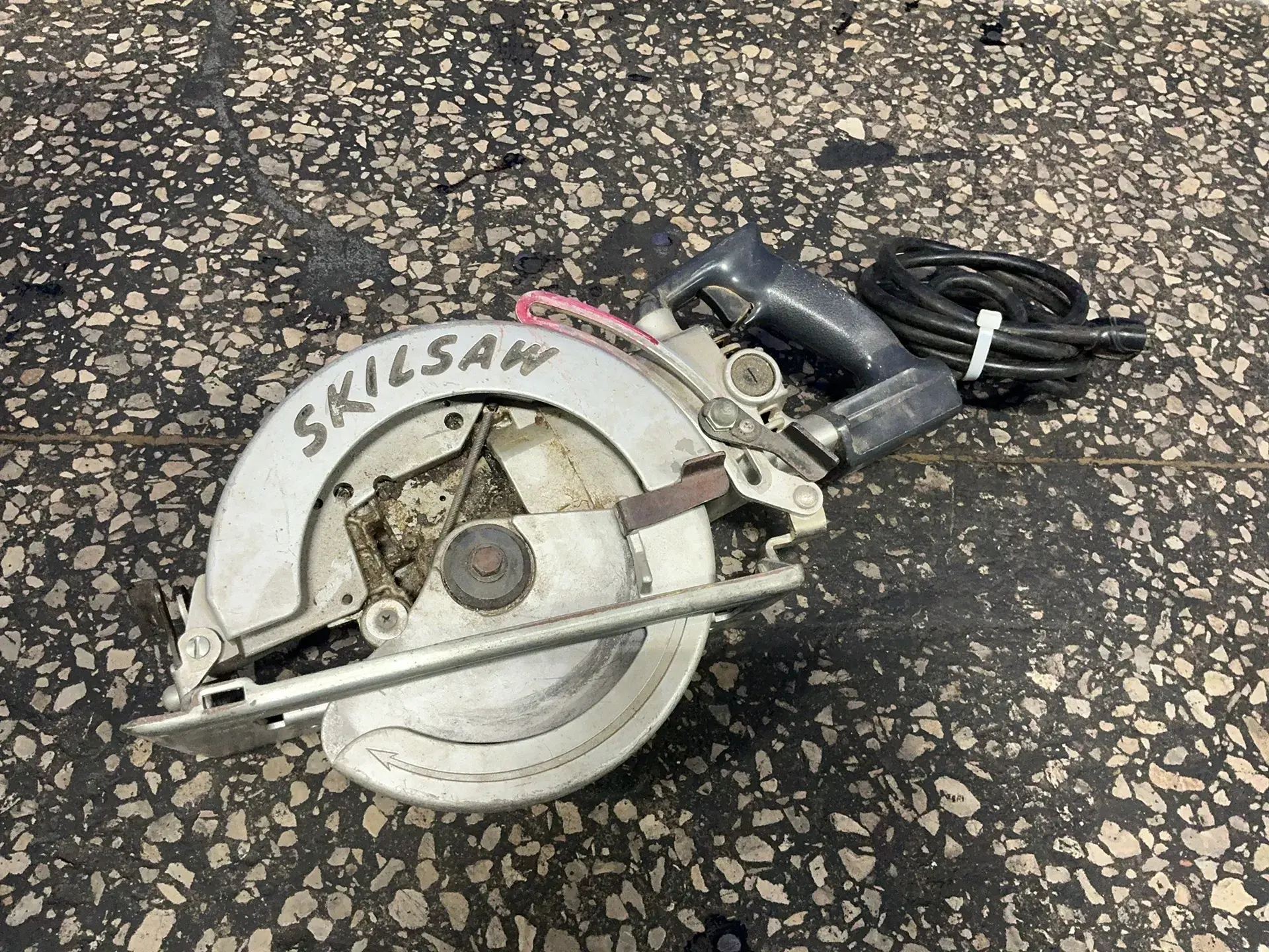 Used SKILSAW 825 Woodworking Saws Ohio US | HGR 24 #1457503