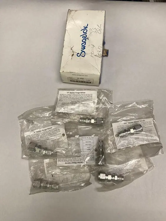 Used SWAGELOK SS-4PS6 Valves/Fittings | Surplus Asset Holdings #1219798