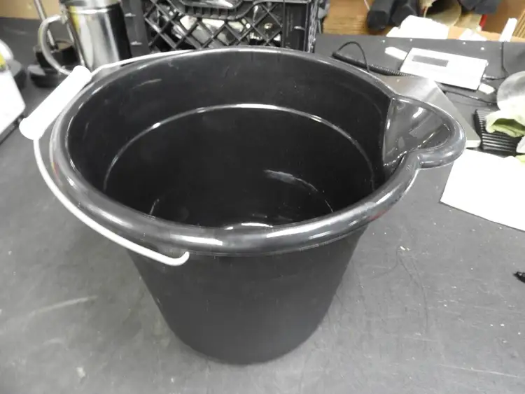 Used Isaac Peoria Used Black Plastic Utility Buckets with Handles, 9-qt. C IP Commercial Materials & Supplies Illinois US | Falcon Restaurant Supply #1376652