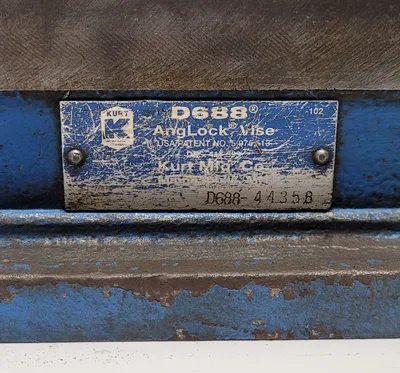 KURT D688 AngLock Vise Vises | Machinery Central (4)