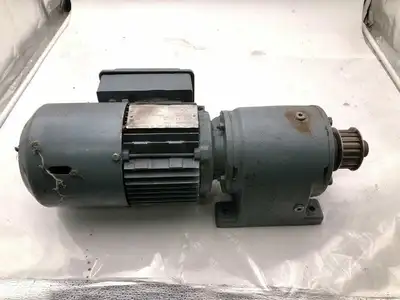 Sew-Eurodrive R40DT71D8/2BMG 0.06/0.25kW Electric Motor w/ Speed Reducer 3PH