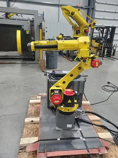 Used 2012 FANUC M-10IA Robots Ohio US | Six Axis Solutions #397900