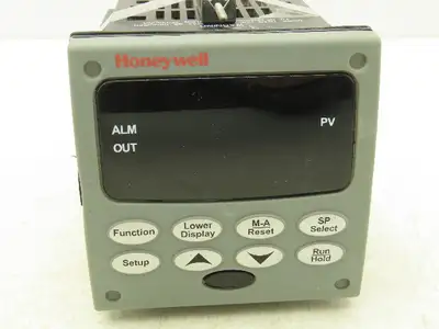 Honeywell DC2500-E0-0L00-100-00000-00-0 UDC2500 Temperature Controller Module
