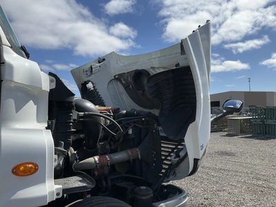 USED 2016 FREIGHTLINER CASDCADIA