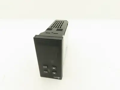 Red Lion Controls TCU00001 4.4 Digit Panel Mount Temperature Control 115/230VAC