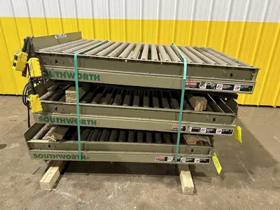 3800 LBS X 60" X 42" SOUTHWORTH HYDRAULIC SCISSOR LIFT TABLE WITH ROLLER CONVEYOR TOP, 110 VOLT: STOCK #20890