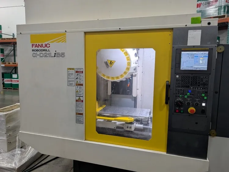 Used 2018 FANUC ROBODRILL ALPHA D21LIB5 Drilling & Tapping Centers Illinois US | Lion Machinery #350478