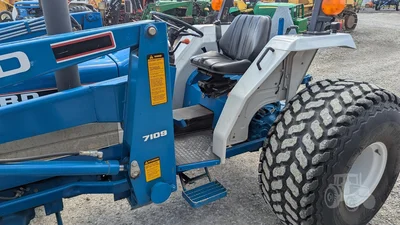 USED 1990 FORD 2120
