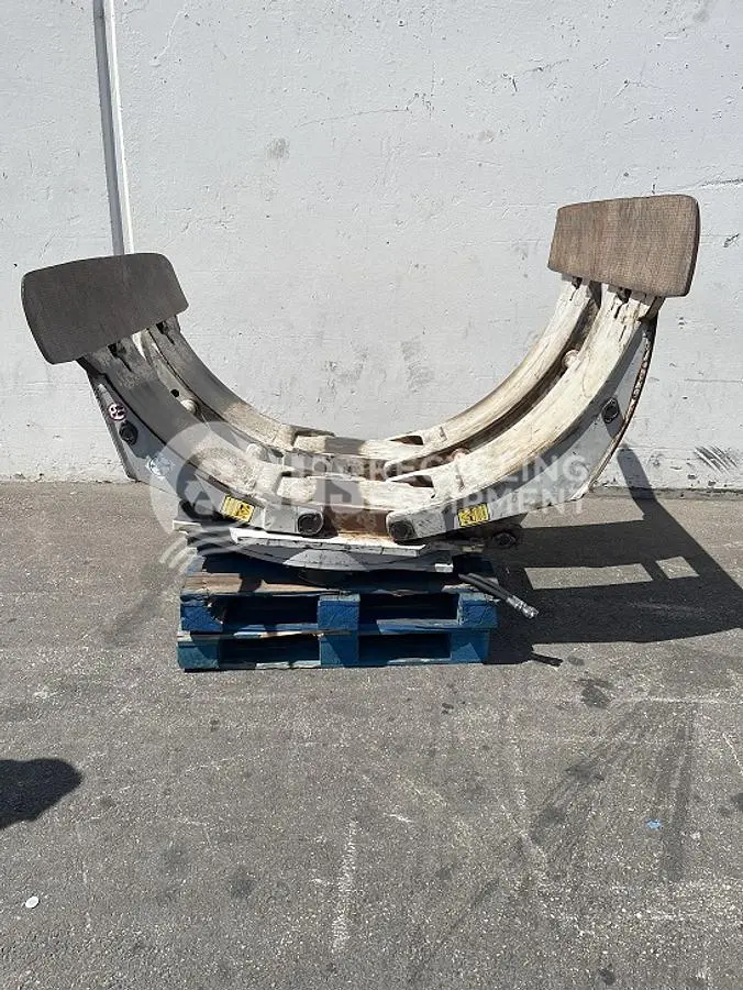 USED CASCADE TWO (2) 90F-RCP-301 F-SERIES ROLL CLAMPS