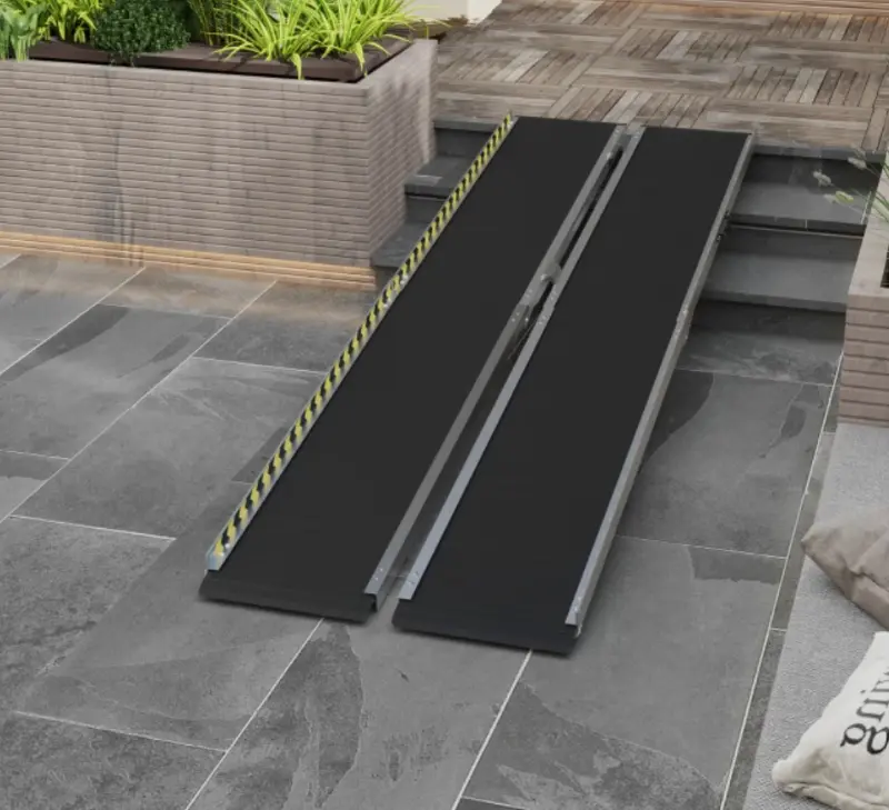 HOMCOM Wheelchair Ramp, 10FT Foldable Threshold Ramp, Aluminum Handicap Ramp with Non-Slip Surface, Transition Plates Above and Below for Home, Doorways, Steps, 600lbs Capacity