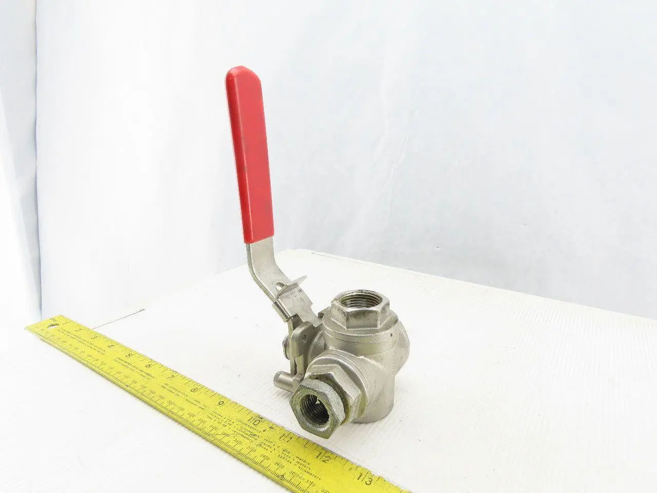 Unico 3-Way 1000 WOG 3/4" NPT CF8M Stainless Steel Ball Valve