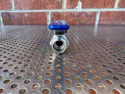 USED SUPERLOK SBV210-S12-PE-BH STAINLESS STEEL BALL VALVE 1000 PSI W/ 3/4" FITTING