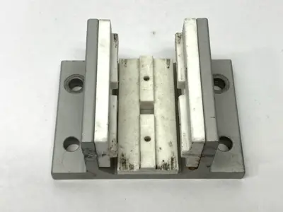 USED 80/20 3-SLOT MOUNT DOUBLE FLANGE ALUMINUM LINEAR BEARING DAMAGED PLASTI