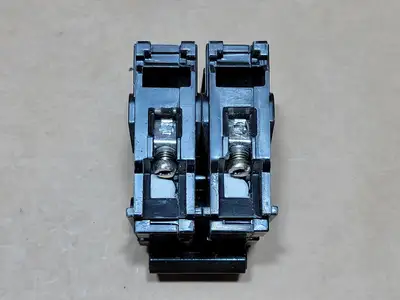 USED SIEMENS Q220