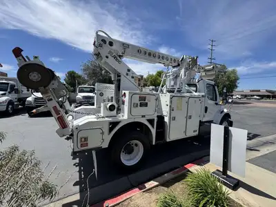 Used 2014 _UNKNOWN_ _UNKNOWN_ Bucket (boom) trucks California US | Commerce Truck Equipment Sales #1548709