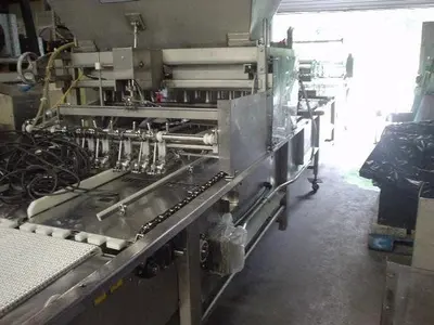 USED HINDS-BOCK MULTI-LANE MUFFIN BATTER DEPOSITING LINE