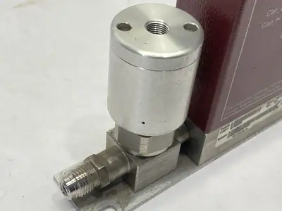USED MKS MASS-FLOW CONTROLLER 200SCCM