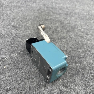 Used Honeywell SZL-WLC-A-N Relays & Switches California US | Davliegogo LLC #1707875