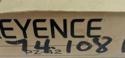 NEW KEYENCE PZ-42 PHOTOELECTRIC SENSOR PZ42