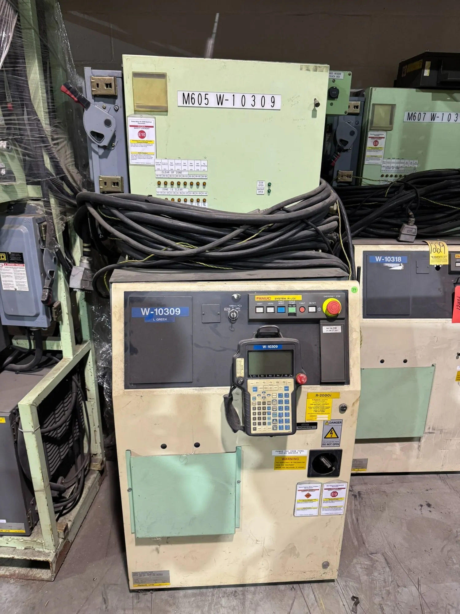 USED FANUC RJ3i Controller