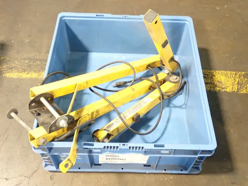 Used FOSTORIA DKL40VAA Light Source Equipment Ohio US | HGR 24 #885679